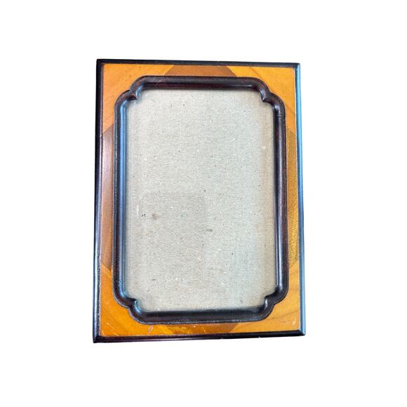 Vtg- 90s- wooden Design rectangular frame- 5x3"- some wear- has backing glass - Picture 1 of 6